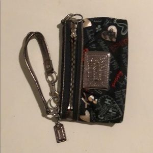 Coach poppy wristlet